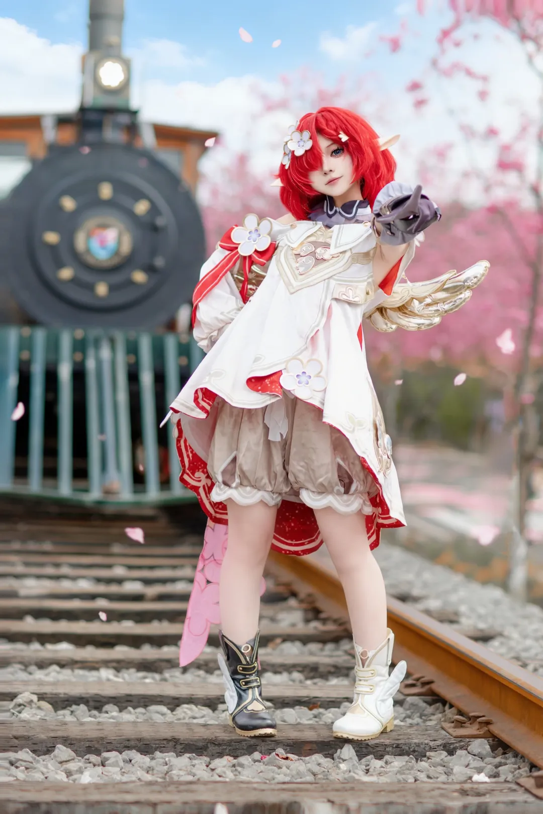 Honkai: Star Rail, Tribbie cosplay, Cosplay location shoot, Fenglongwan Cherry Blossom Little Train, Spring Stroll - Image 6