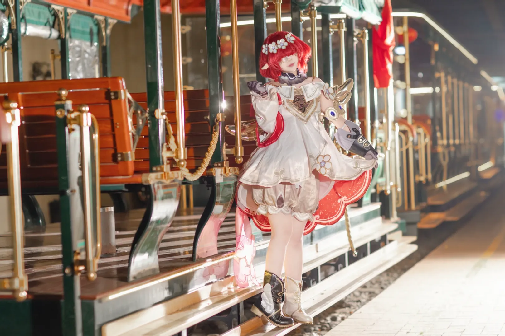 Honkai: Star Rail, Tribbie cosplay, Cosplay location shoot, Fenglongwan Cherry Blossom Little Train, Spring Stroll - Image 9