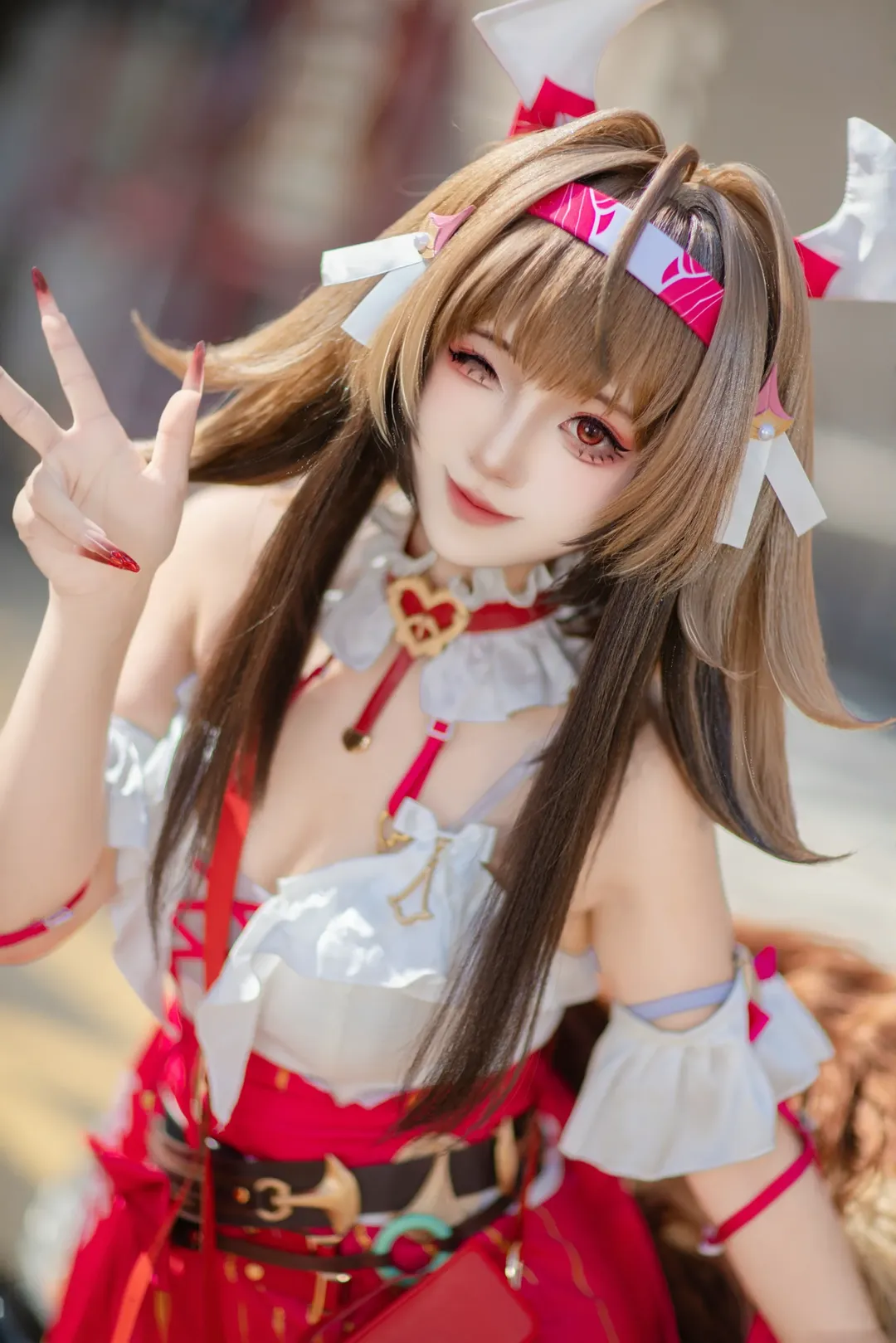 叶瞬光cos, 绝区零, 角色还原, cosplay, 户外拍摄