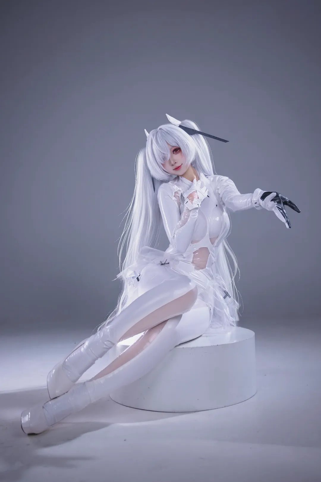 角色还原, 纯白系, 灰姑娘cos, 胜利女神Nikke, 质感还原 - 第3张