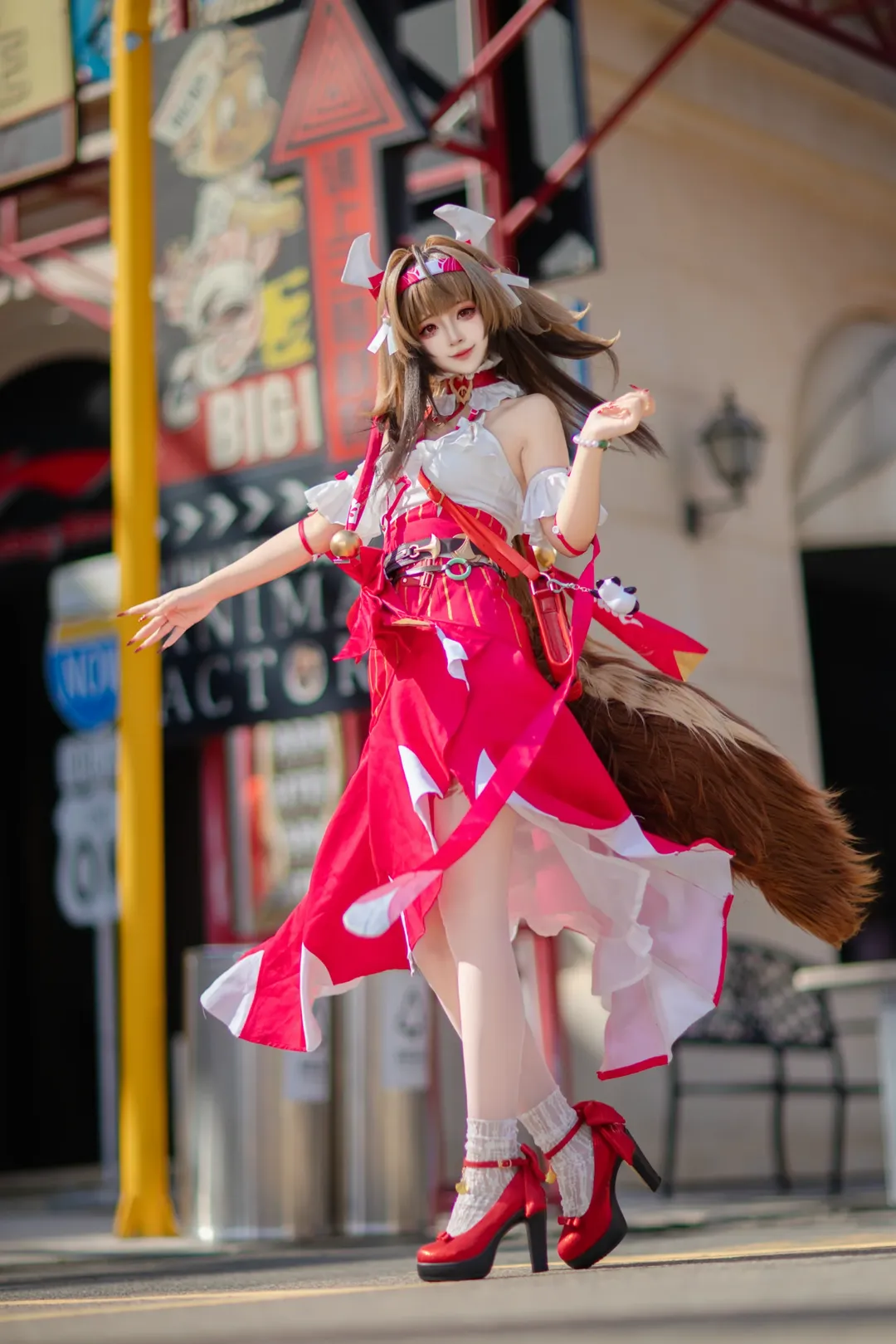 Ye Shunguang Cosplay, Zenless Zone Zero, Cosplay photography, Anime-style fashion, Street location - Image 1