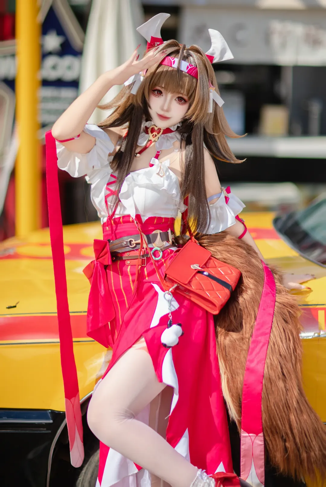 叶瞬光cos, 绝区零, cosplay摄影, 二次元穿搭, 街头外景