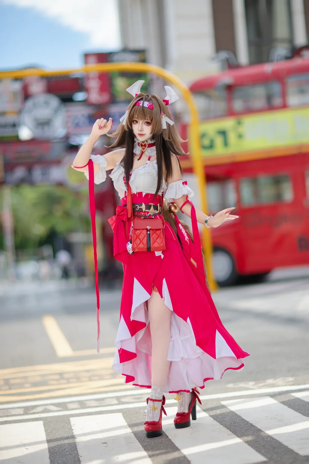 Ye Shunguang Cosplay, Zenless Zone Zero, Cosplay photography, Anime-style fashion, Street location - Image 3
