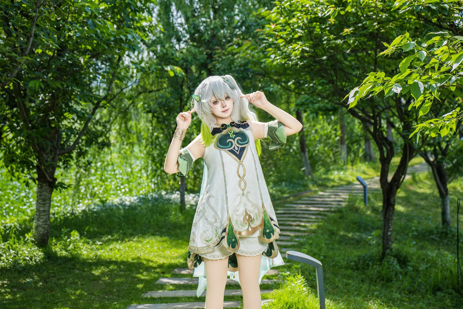 原神, ナヒーダ コスプレ, アウトドア撮影, 自然光, コスプレ日常