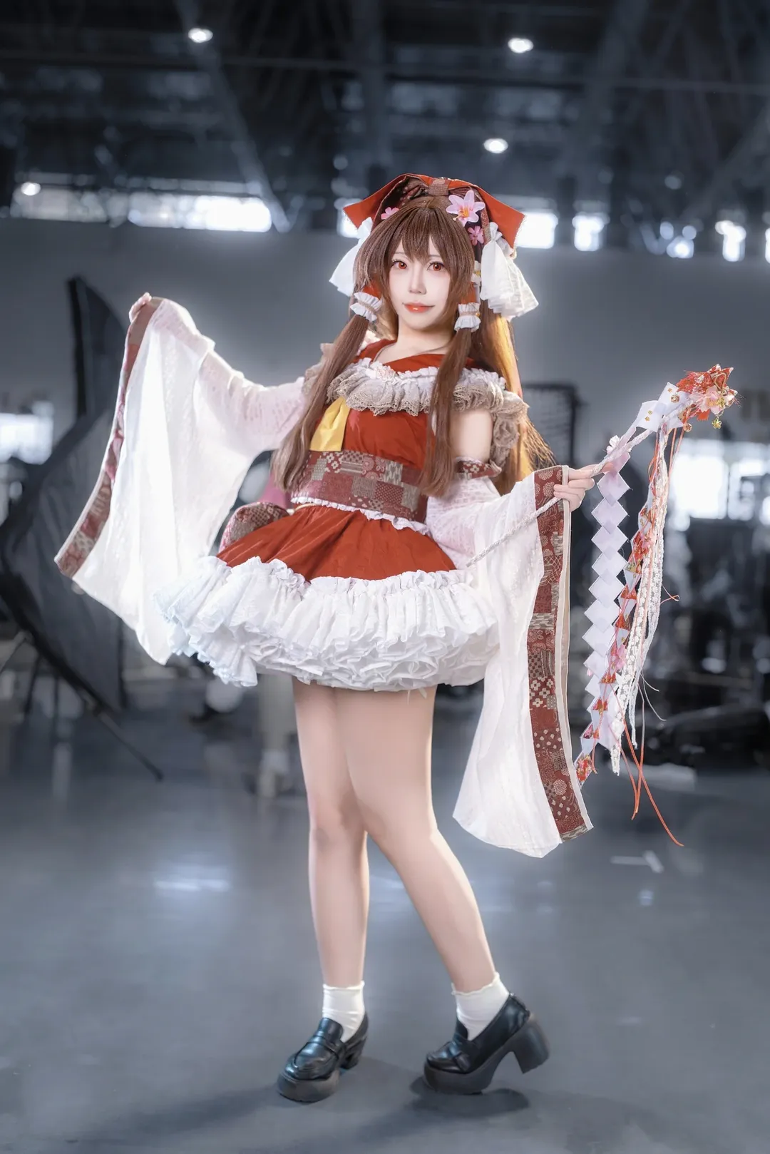 博丽灵梦cos, 东方Project, 漫展场照, 二次元cosplay, 红白巫女 - 第5张