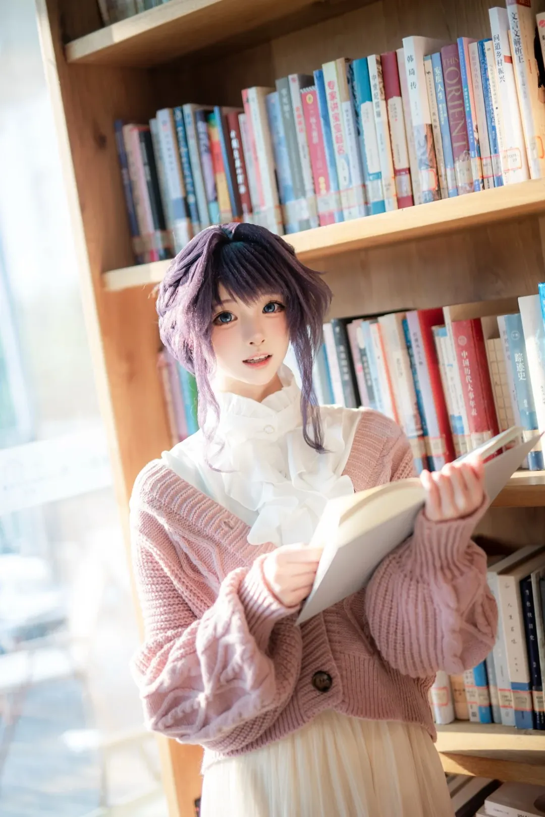 cosplay, 日系写真, 紫发cos, 书店摄影, 毛衣穿搭 - 第10张