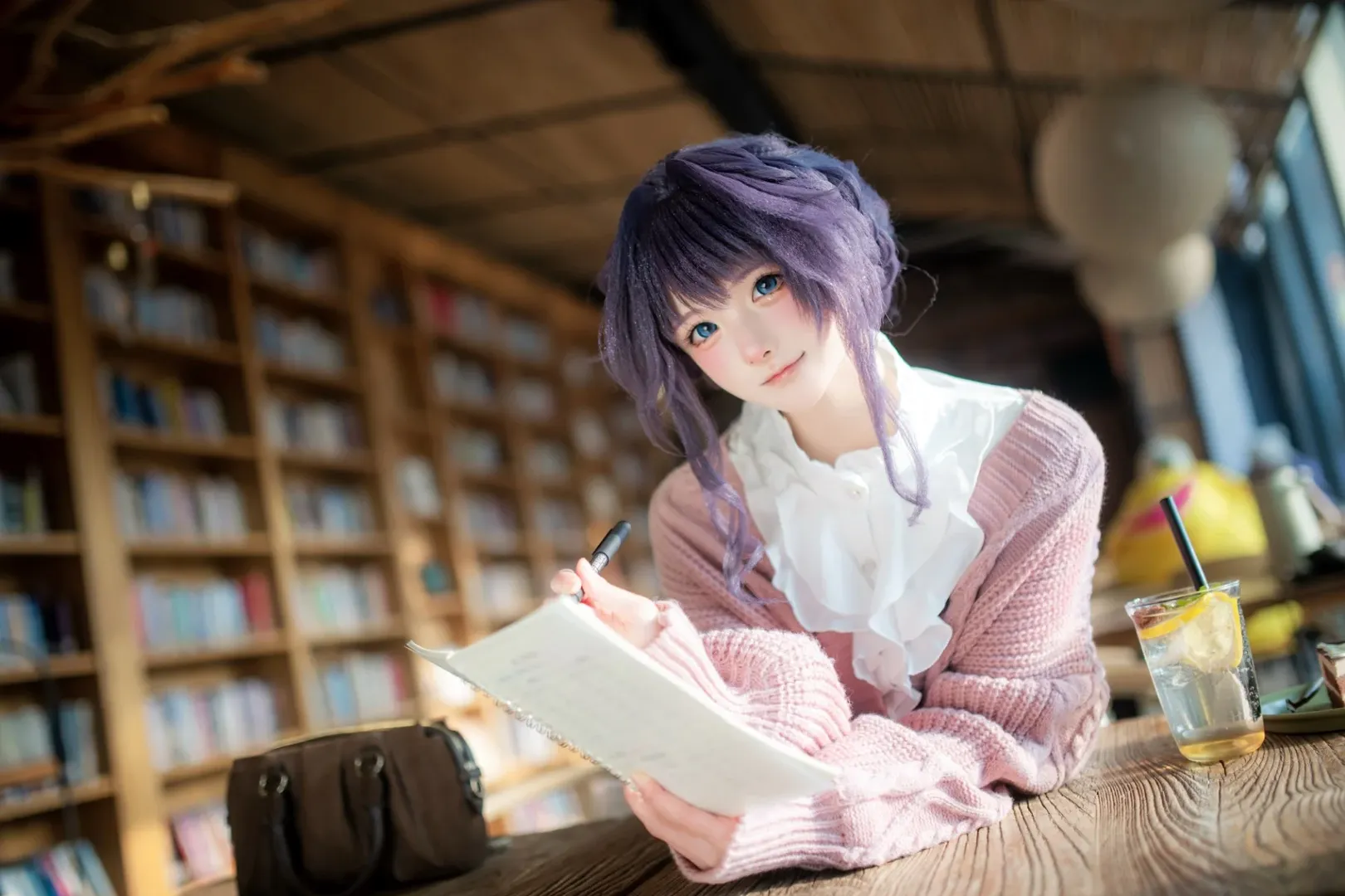 cosplay, 日系写真, 紫发cos, 书店摄影, 毛衣穿搭 - 第5张