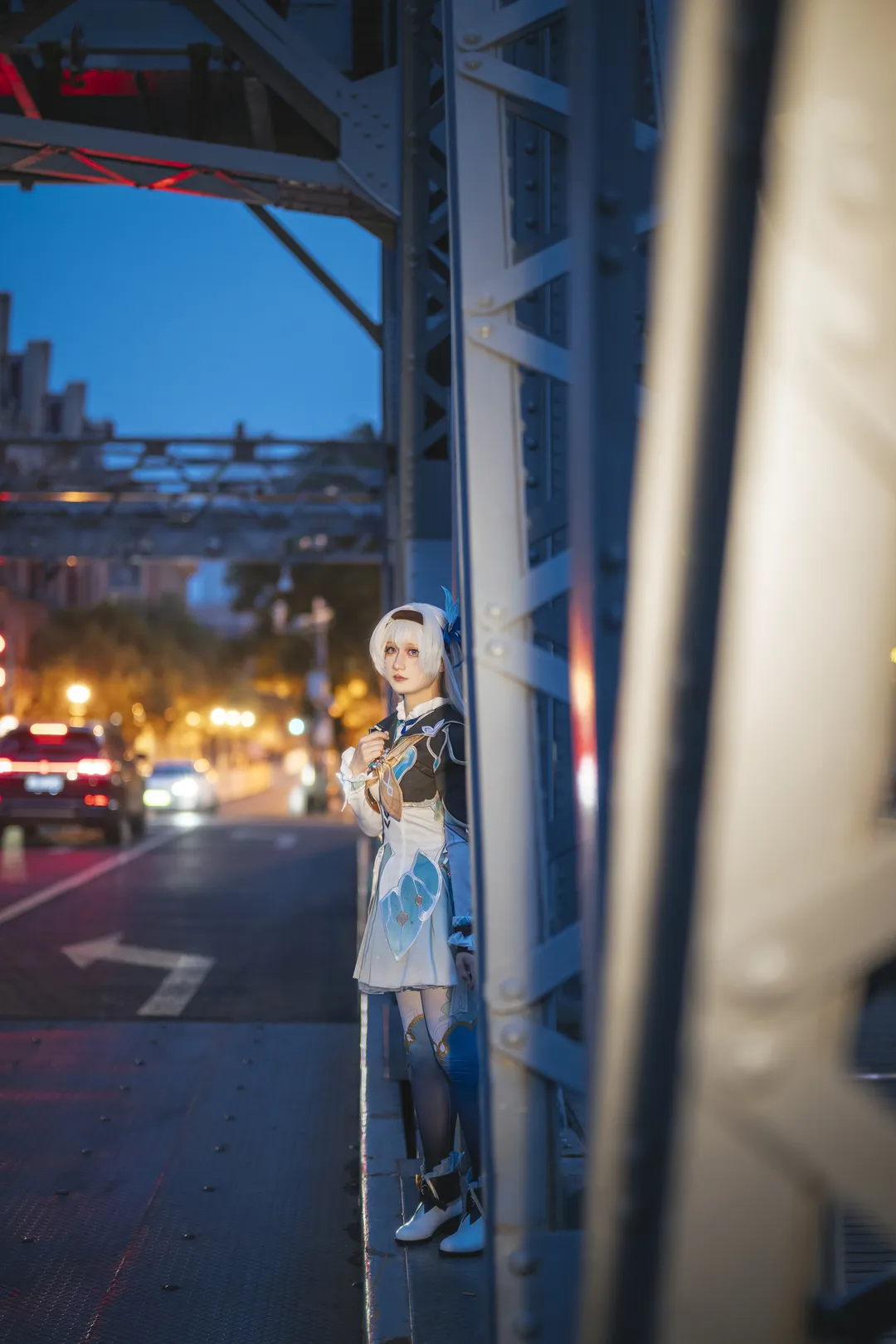 崩坏星穹铁道, 流萤cos, 蓝调时刻, 夜景拍照, cosplay摄影 - 第2张