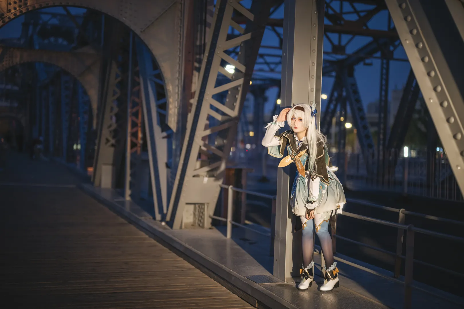 崩坏星穹铁道, 流萤cos, 蓝调时刻, 夜景拍照, cosplay摄影 - 第7张