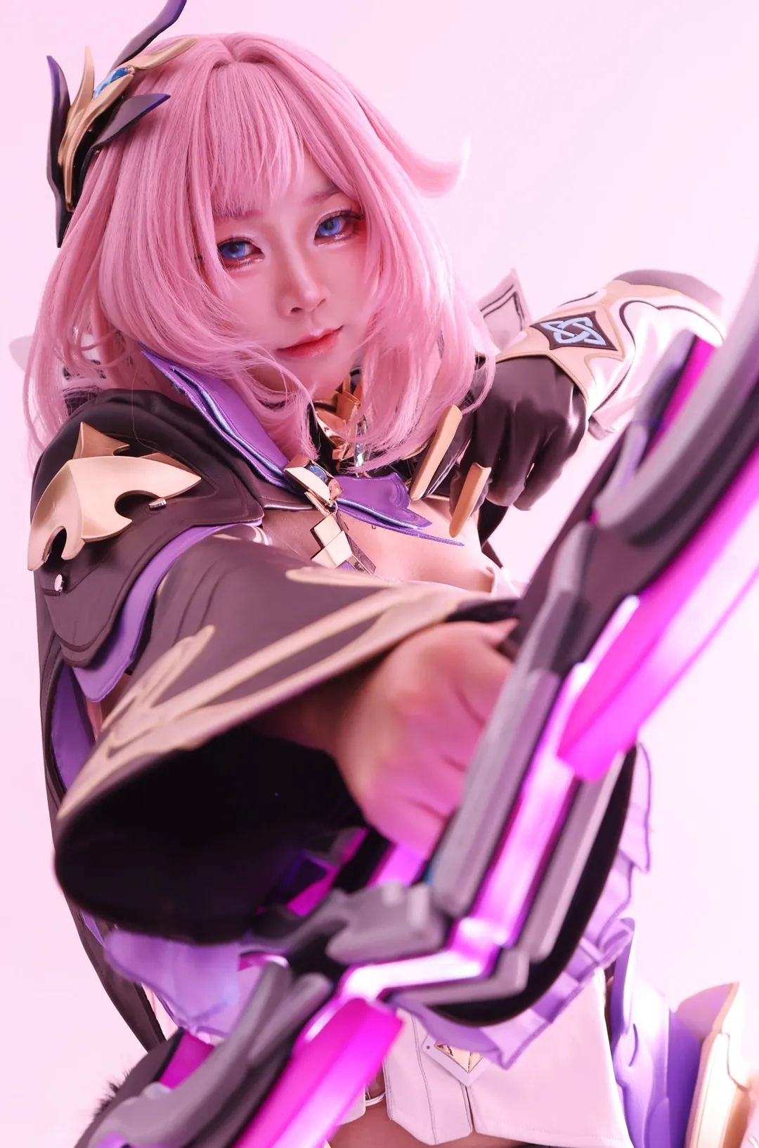 爱莉希雅cos, 崩坏3, 二次元cosplay, 粉色系战斗服, 角色扮演道具 - 第2张