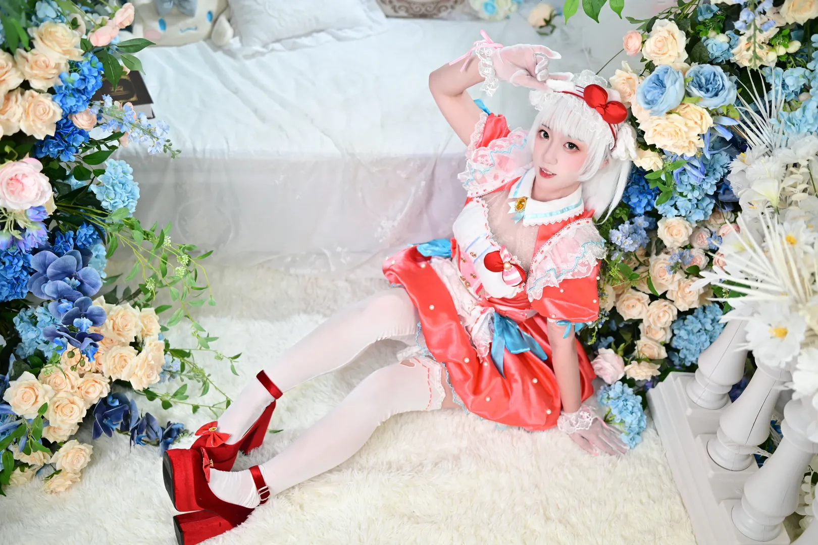 Photography studio, cosplay, NARAKA: BLADEPOINT, Hu Tao cosplay, Sanrio collaboration - Image 5