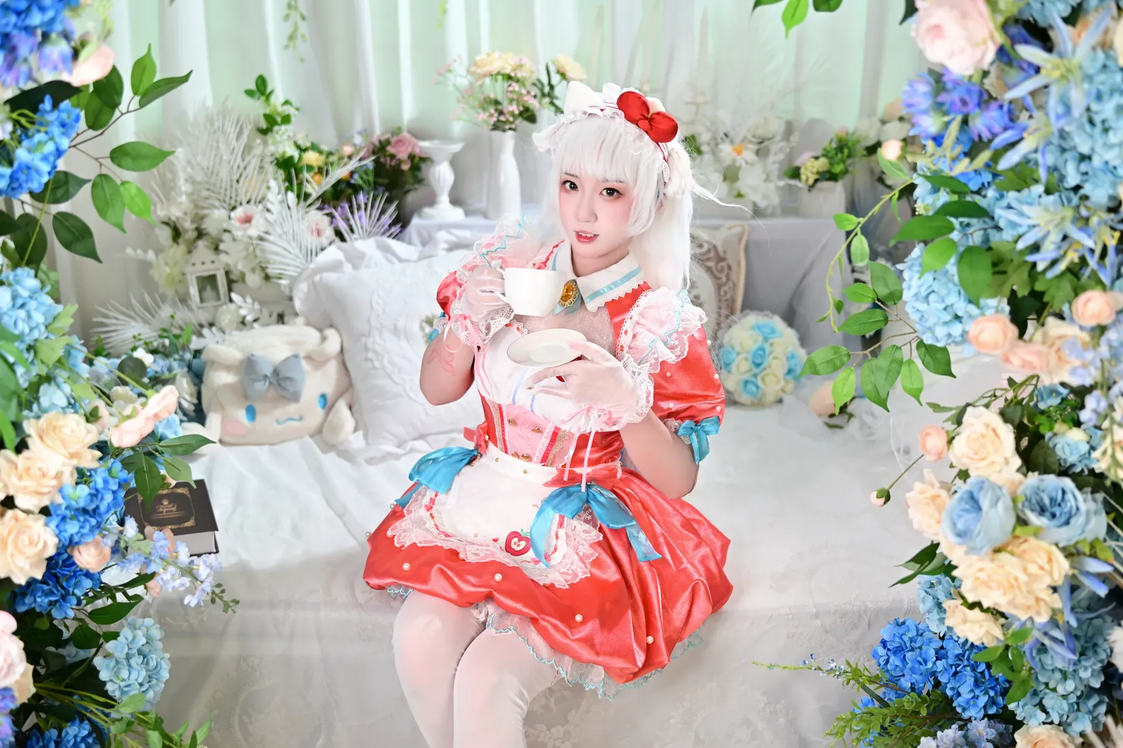 Photography studio, cosplay, NARAKA: BLADEPOINT, Hu Tao cosplay, Sanrio collaboration - Image 7