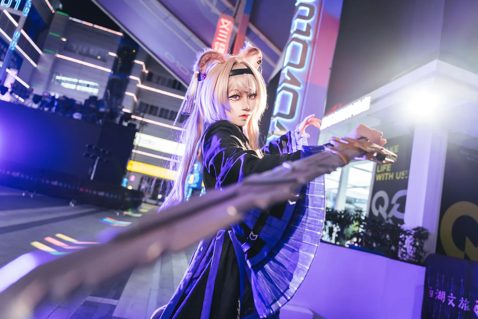 二次元cosplay, 明日方舟, 夜景摄影, 林雨霞cos, 霓虹光影 - 第8张
