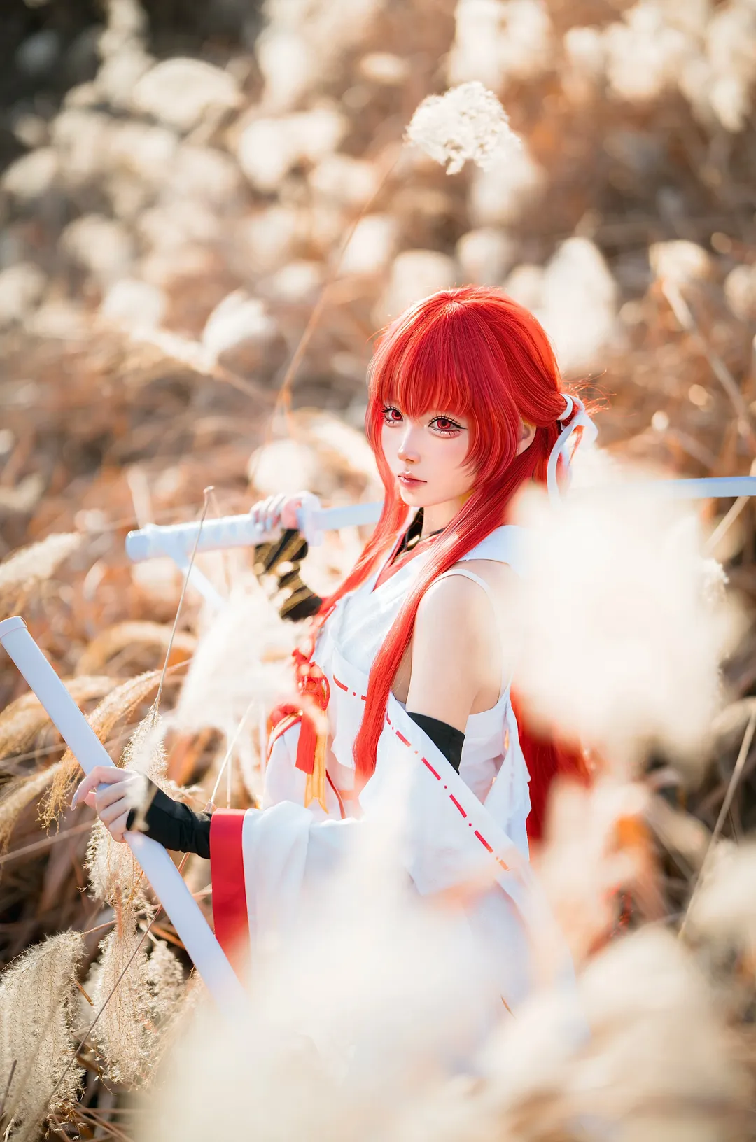龙族, 二次元cos, 上杉绘梨衣cos, cosplay摄影, 芦苇荡写真
