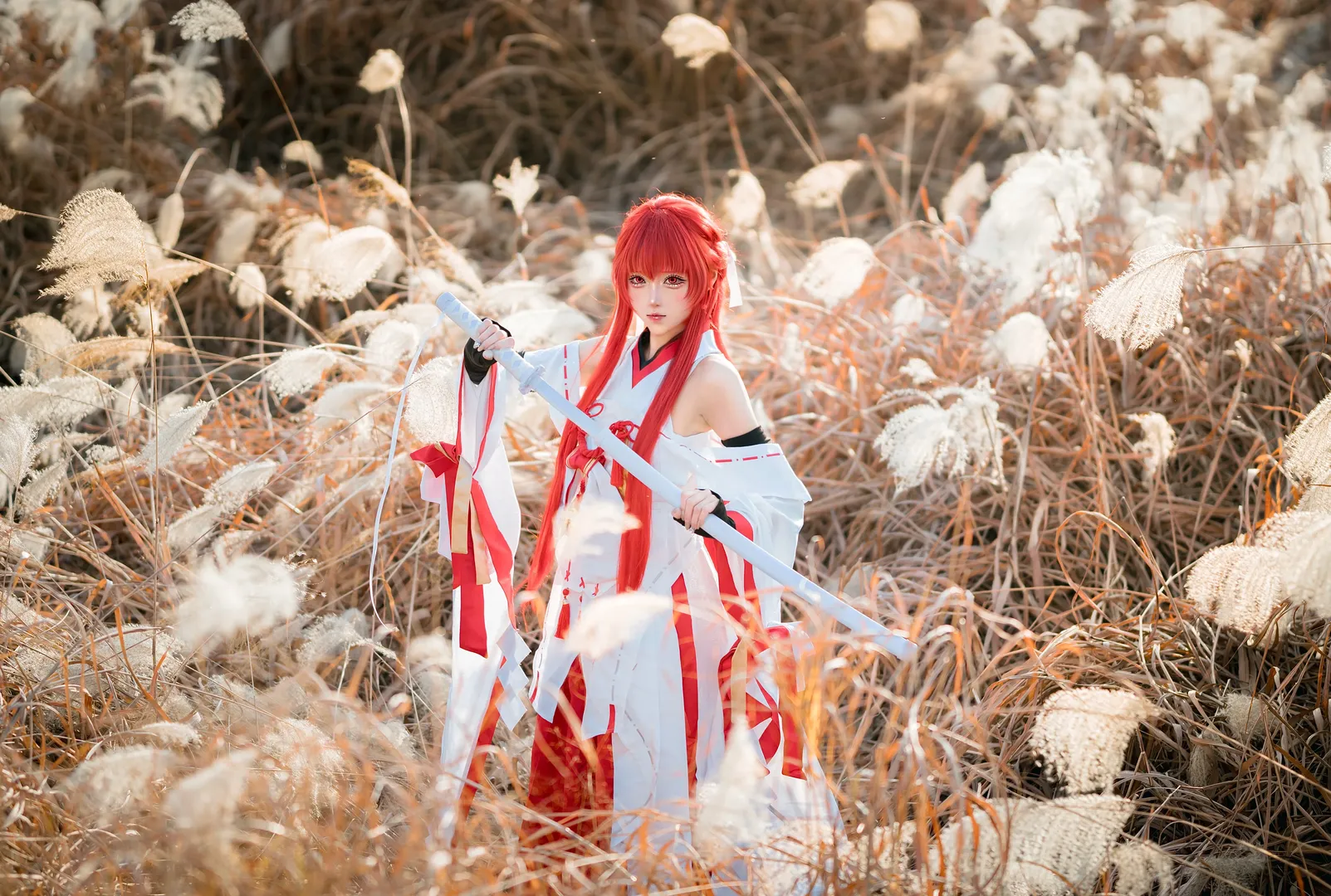 龙族, 二次元cos, 上杉绘梨衣cos, cosplay摄影, 芦苇荡写真 - 第2张