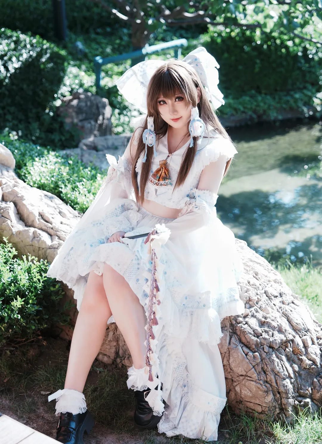 Reimu Hakurei Cosplay, Touhou Project, Garden photography, Azure Spirit Dream, Japanese-style outfit
