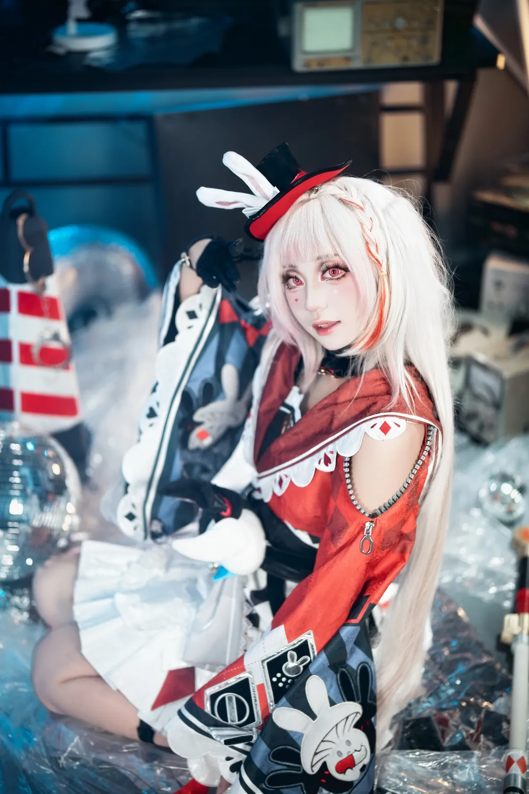 少女感, 甜系cosplay, 红白配色, 萝莉装扮, 室内摄影 - 第5张