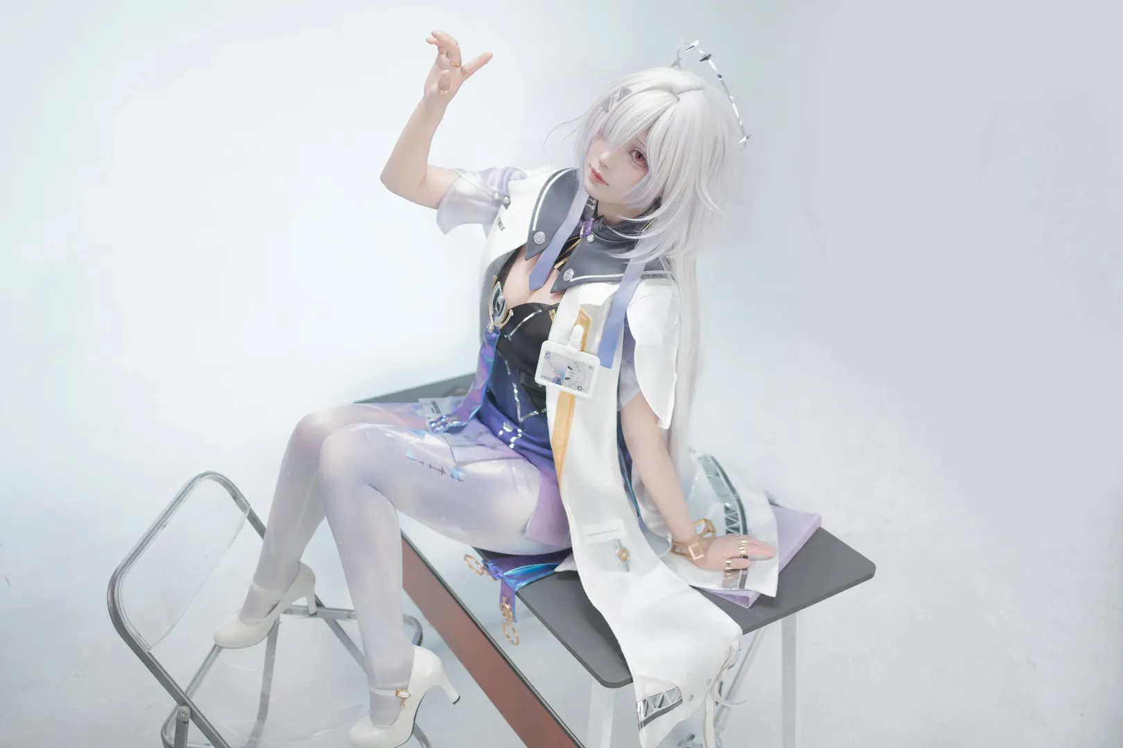 Wuthering Waves, Cosplay photography, Mornye cosplay, White thigh-highs outfit, 2D daily life - Image 5