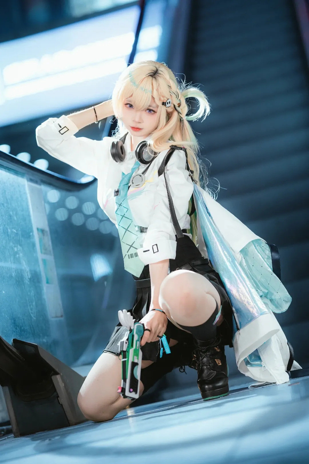Wuthering Waves, cosplay, Lynae cosplay, Night photography, Cyberpunk - Image 8