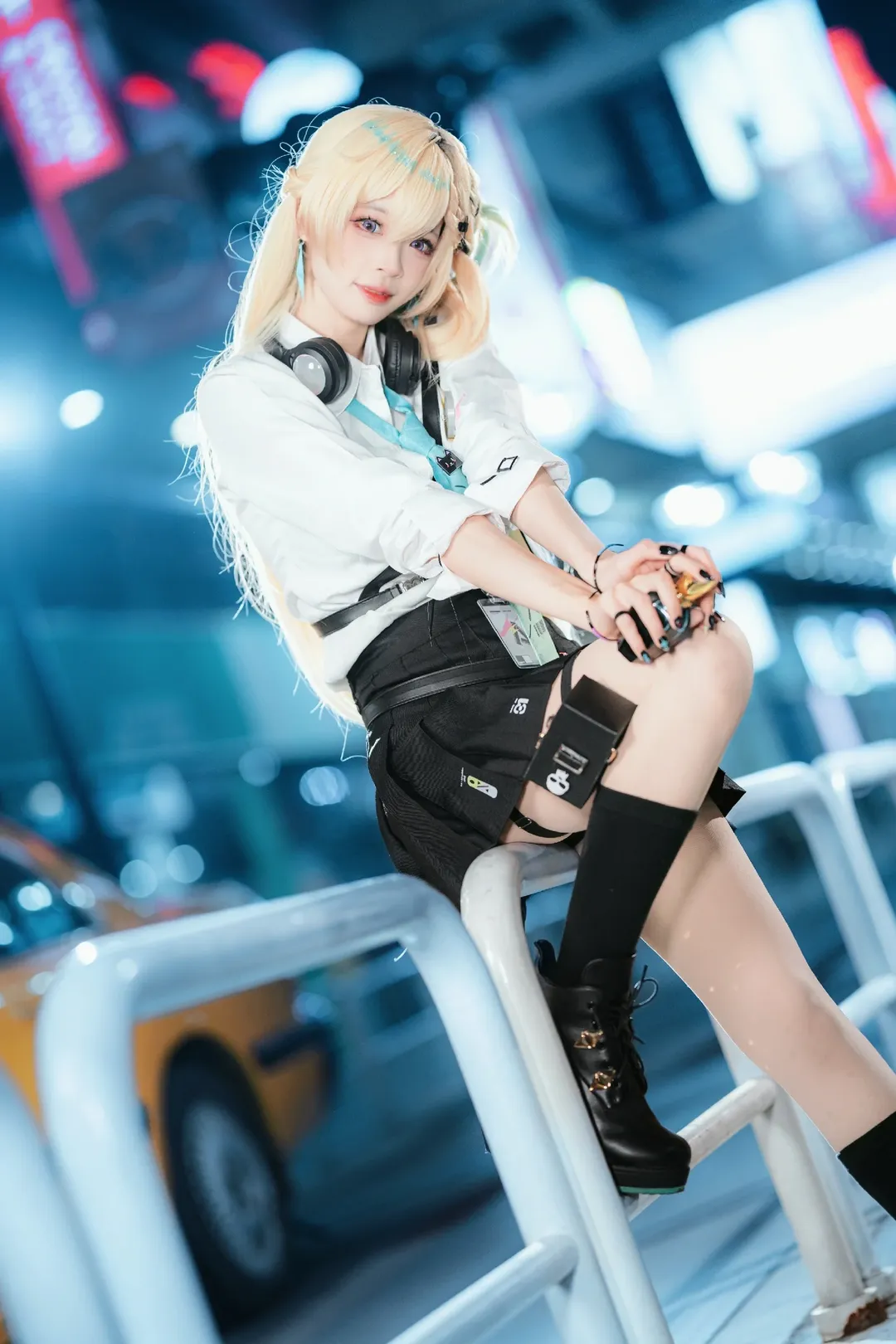 Wuthering Waves, cosplay, Lynae cosplay, Night photography, Cyberpunk - Image 9