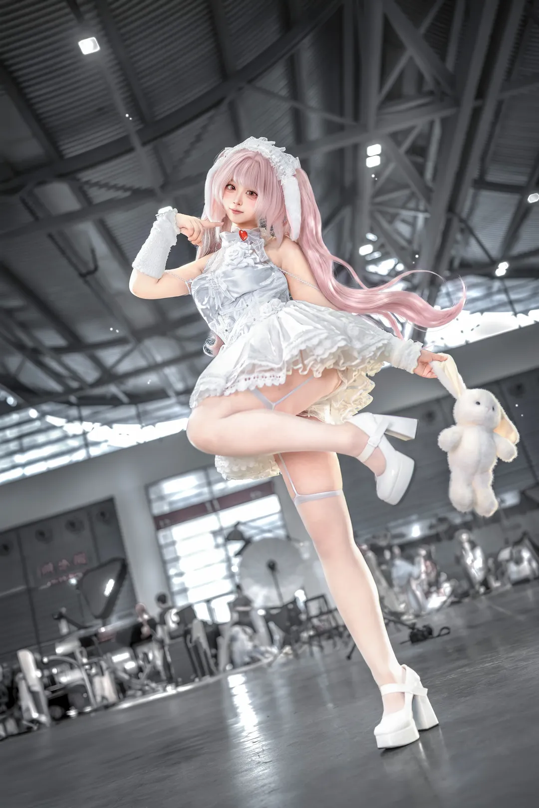 爱丽丝cos, 漫展返图, 二次元cosplay, 胜利女神, 白色系穿搭 - 第2张