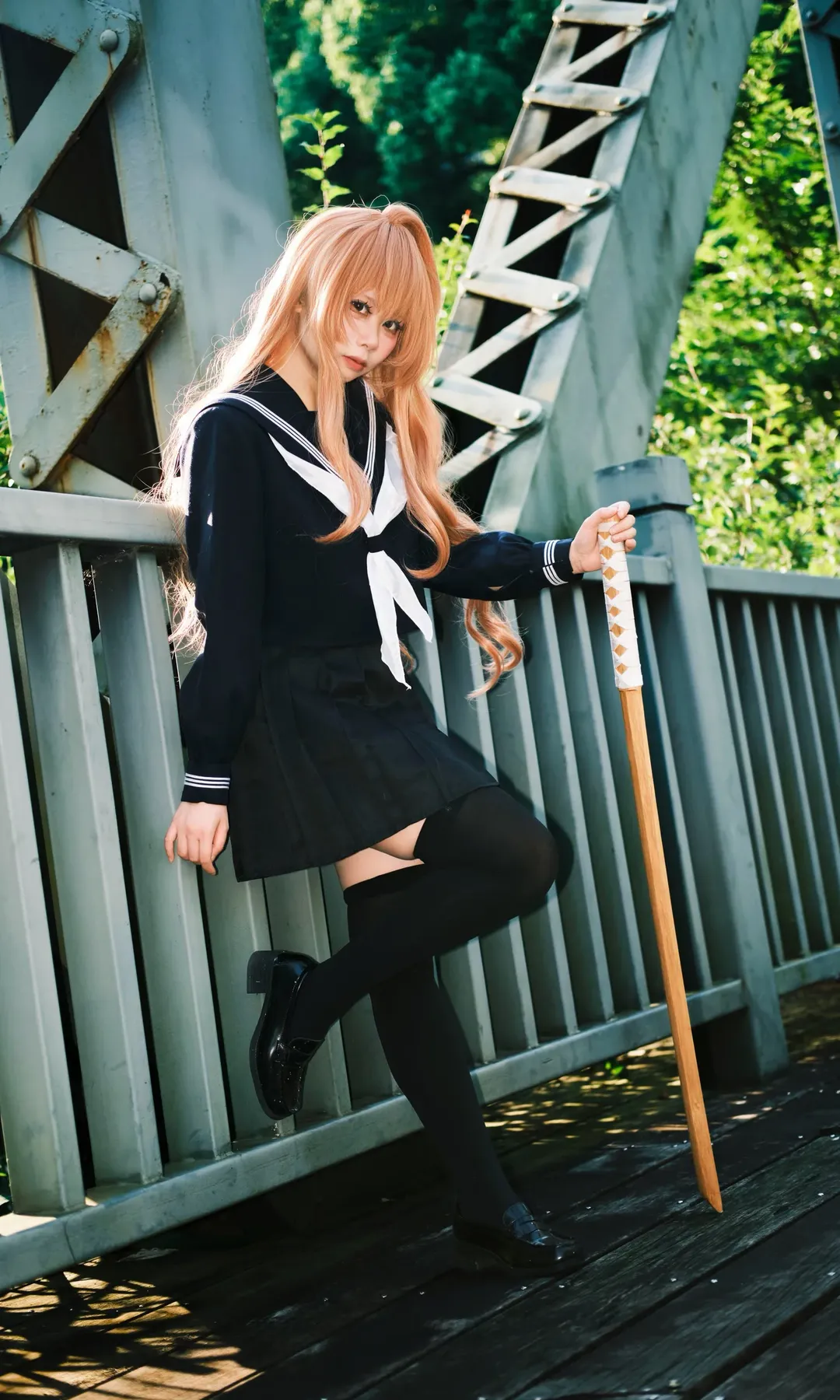 cosplay, 逢坂大河cos, 龙与虎, 水手服, 铁轨外景 - 第3张