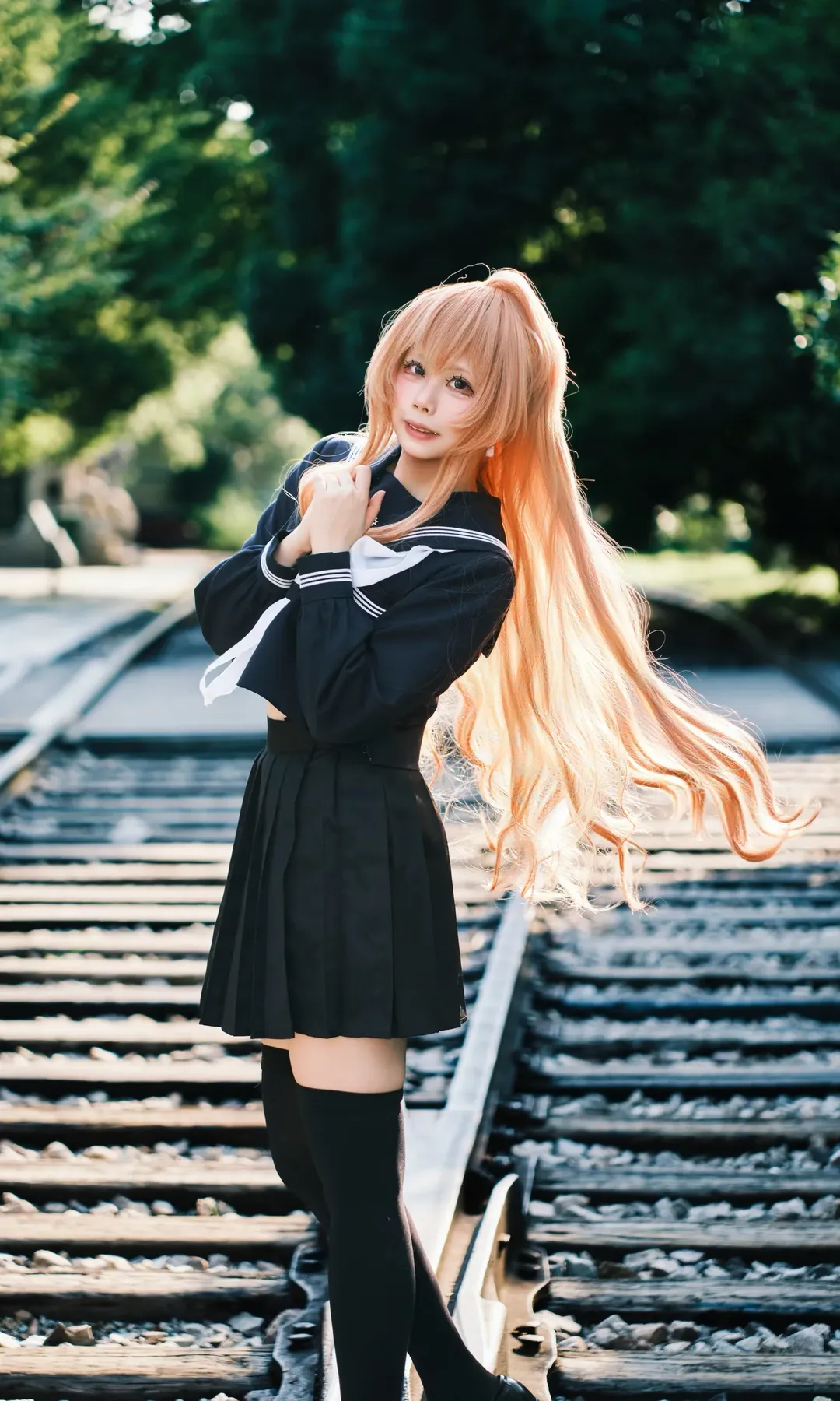 cosplay, 逢坂大河cos, 龙与虎, 水手服, 铁轨外景 - 第4张