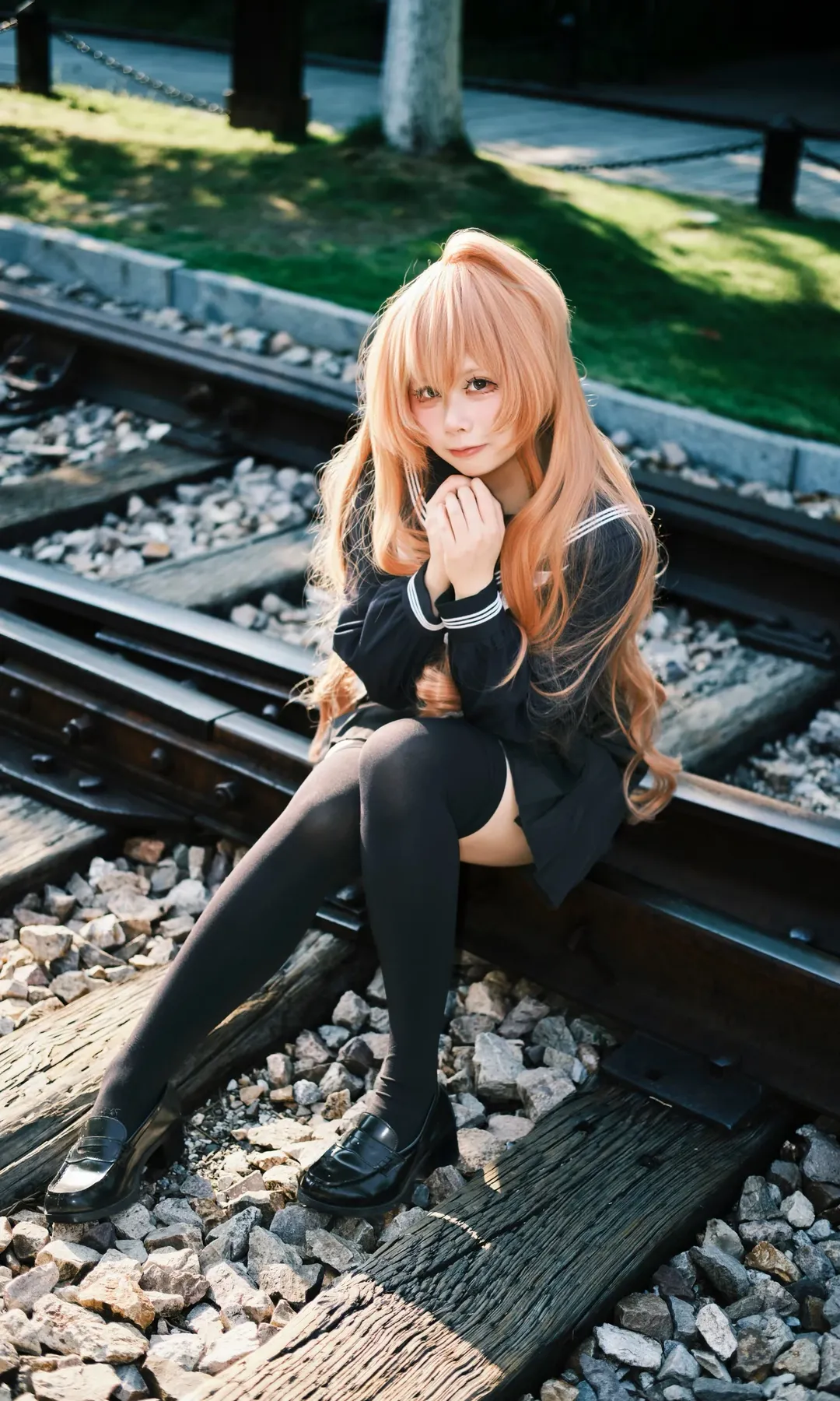 cosplay, 逢坂大河cos, 龙与虎, 水手服, 铁轨外景 - 第5张