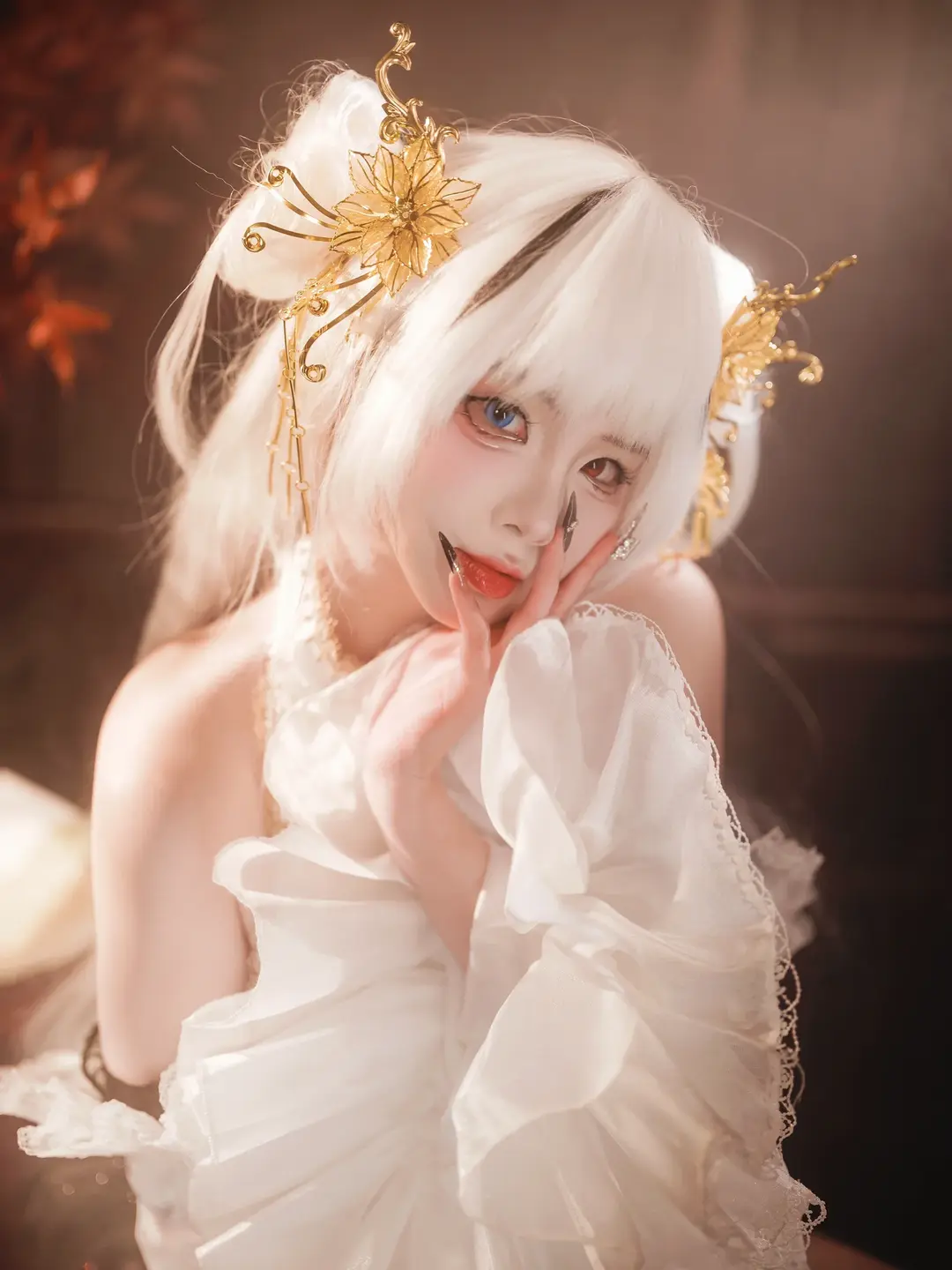 古风摄影, 碧蓝航线, 白毛cosplay, 埃尔宾cos, 枫叶主题 - 第1张