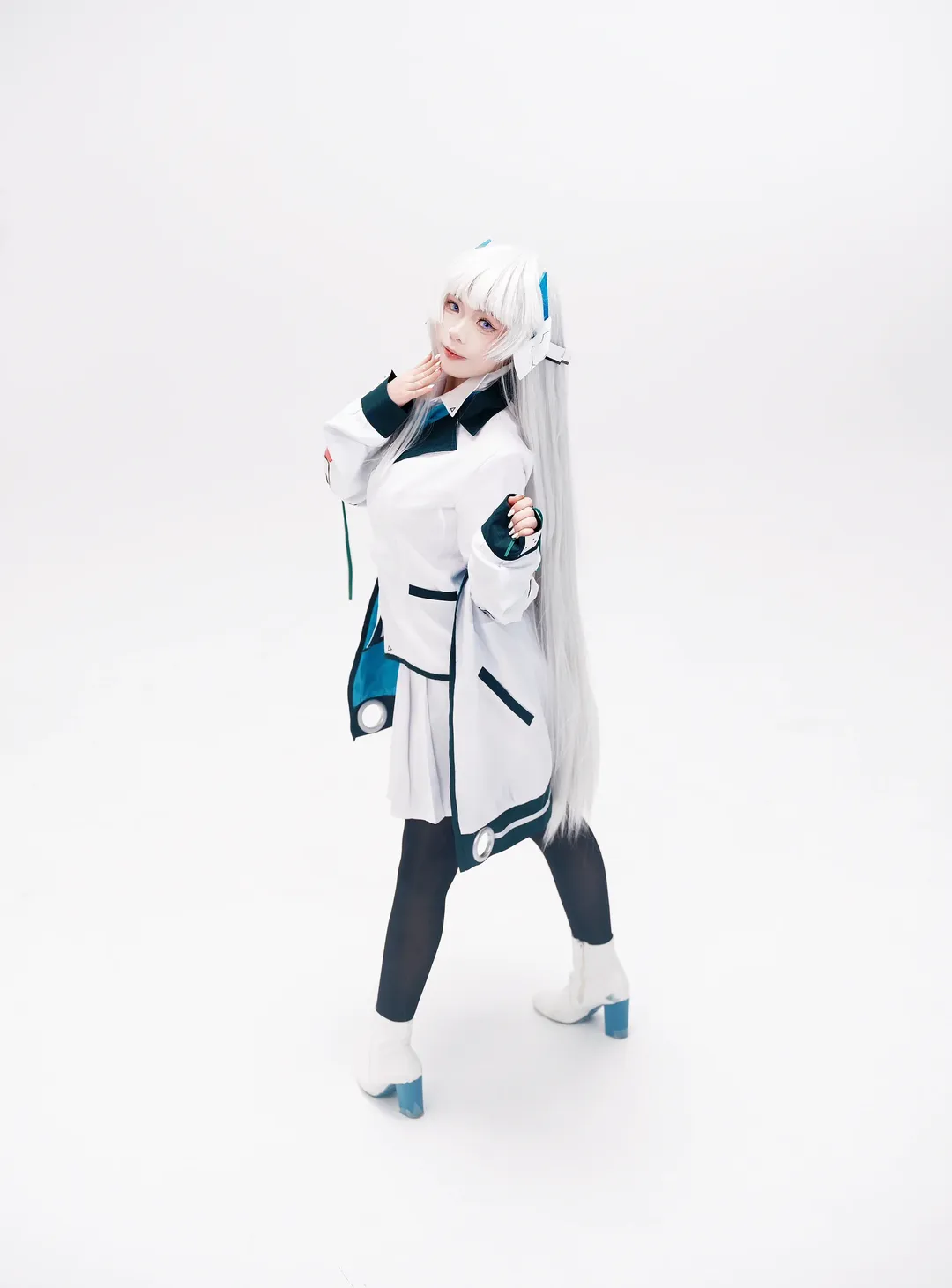 碧蓝档案, 生盐诺亚cos, cosplay摄影, 白毛造型, cos服分享 - 第18张