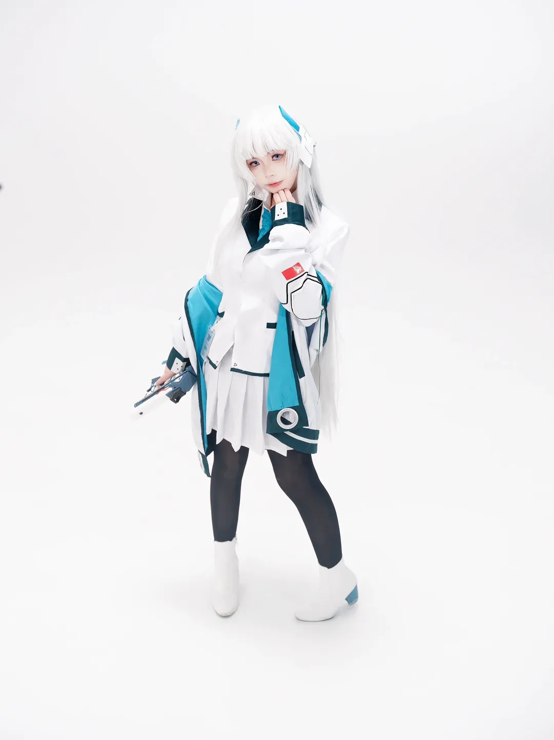 碧蓝档案, 生盐诺亚cos, cosplay摄影, 白毛造型, cos服分享 - 第4张