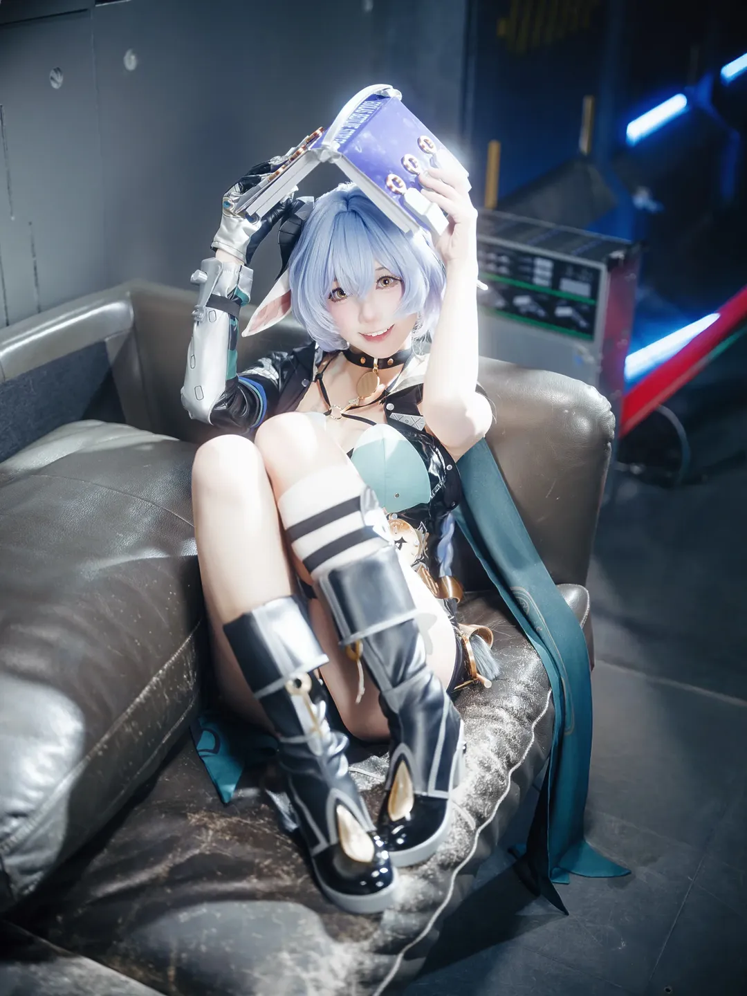 绝区零, Cosplay摄影, 卢西娅cos, 二次元还原, 赛博朋克穿搭 - 第1张
