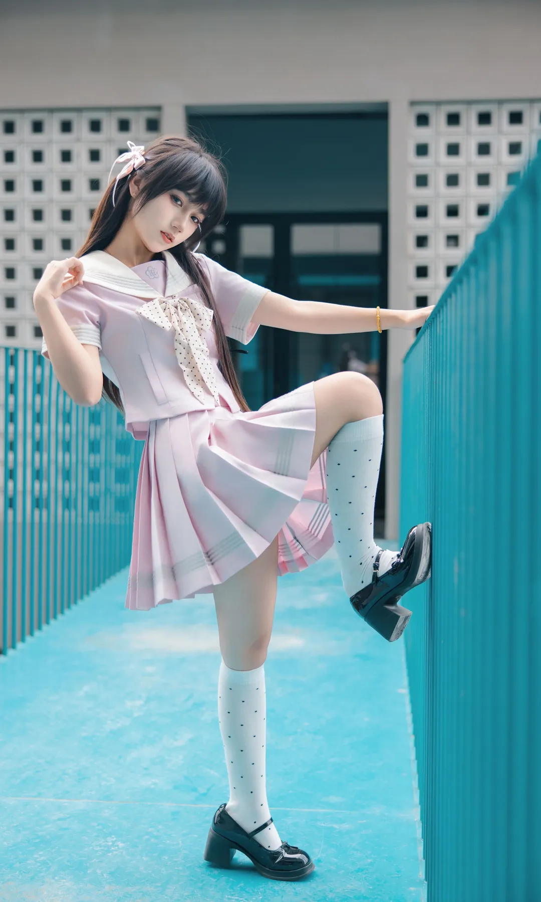 二次元摄影, 工业风外景, 日系JK穿搭, 粉色水手服, 水手服cos - 第1张