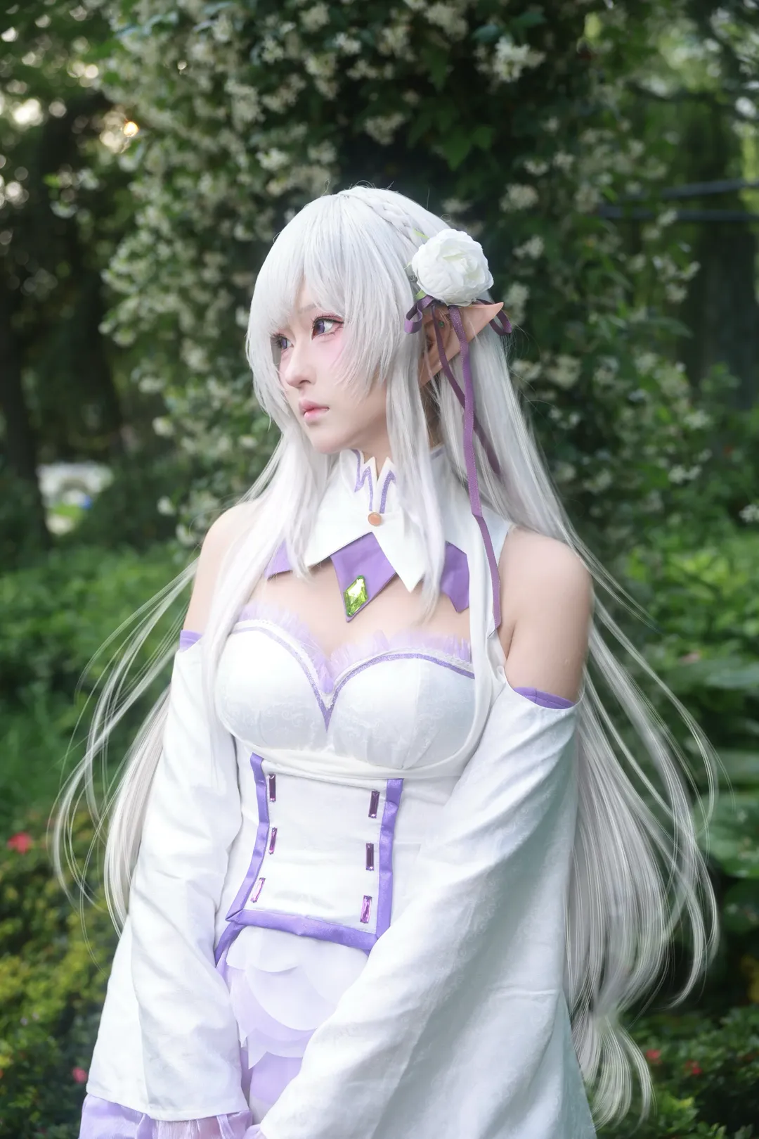 ロールプレイ, Re:ゼロから始める異世界生活, エミリア コスプレ, 銀髪に白いドレス, 森の外景 - 1枚目