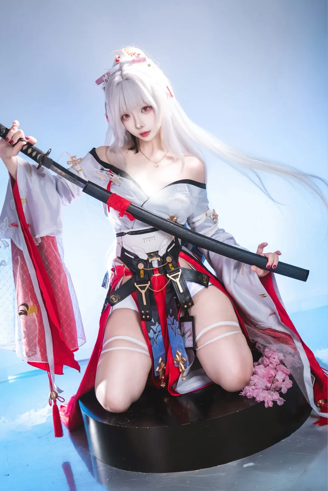 Wuthering Waves, Hiyuki cosplay, White and red color scheme, Big sister, Swordsman - Image 2