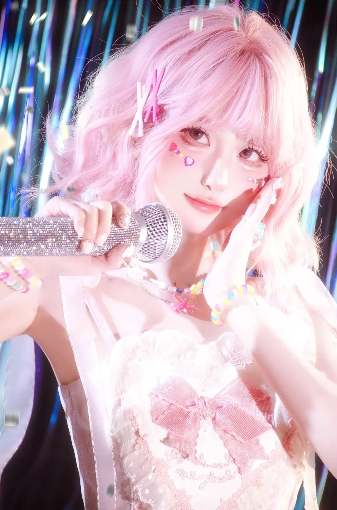 Pink wig, Stage-style photography, Idol photo, Underground idol outfit, Sweet idol makeup