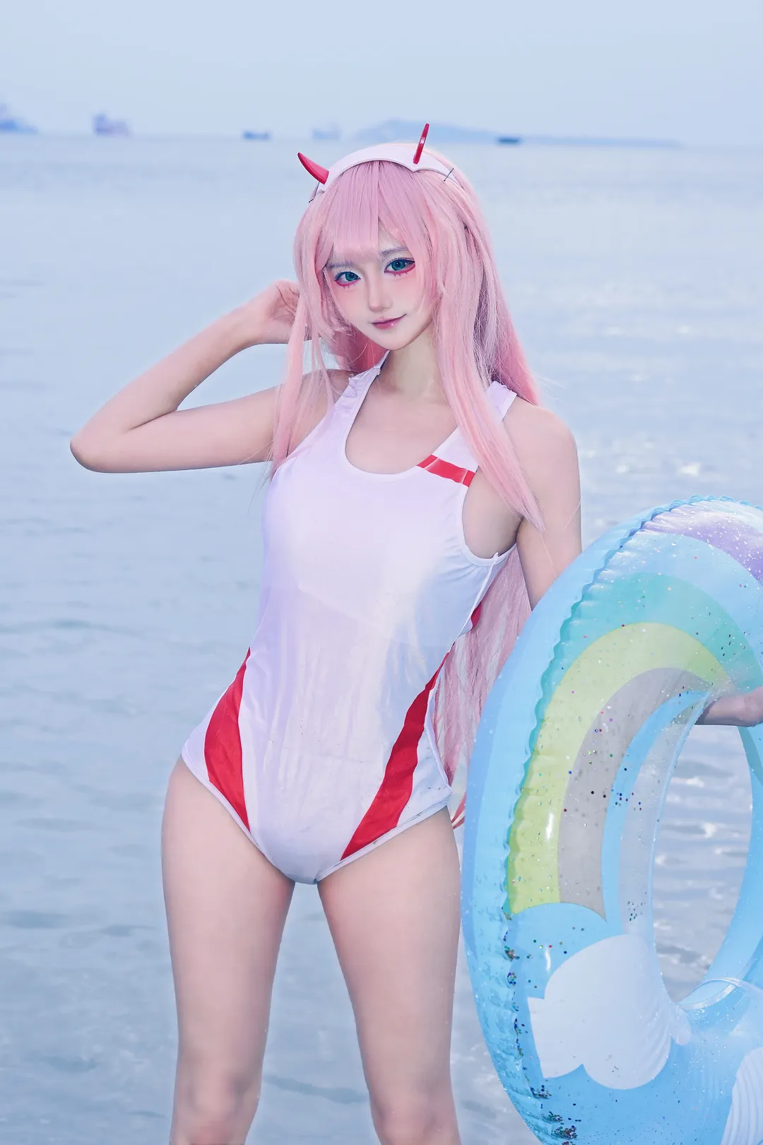 Long pink hair, Swimsuit cosplay, Beach photography, Summer atmosphere, Sanya photoshoot booking - Image 3