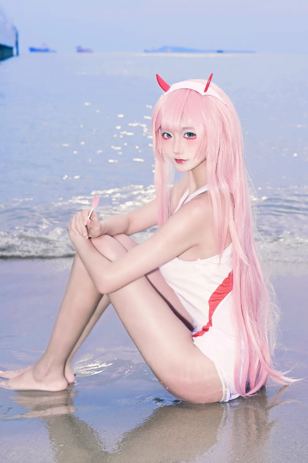 Long pink hair, Swimsuit cosplay, Beach photography, Summer atmosphere, Sanya photoshoot booking - Image 5