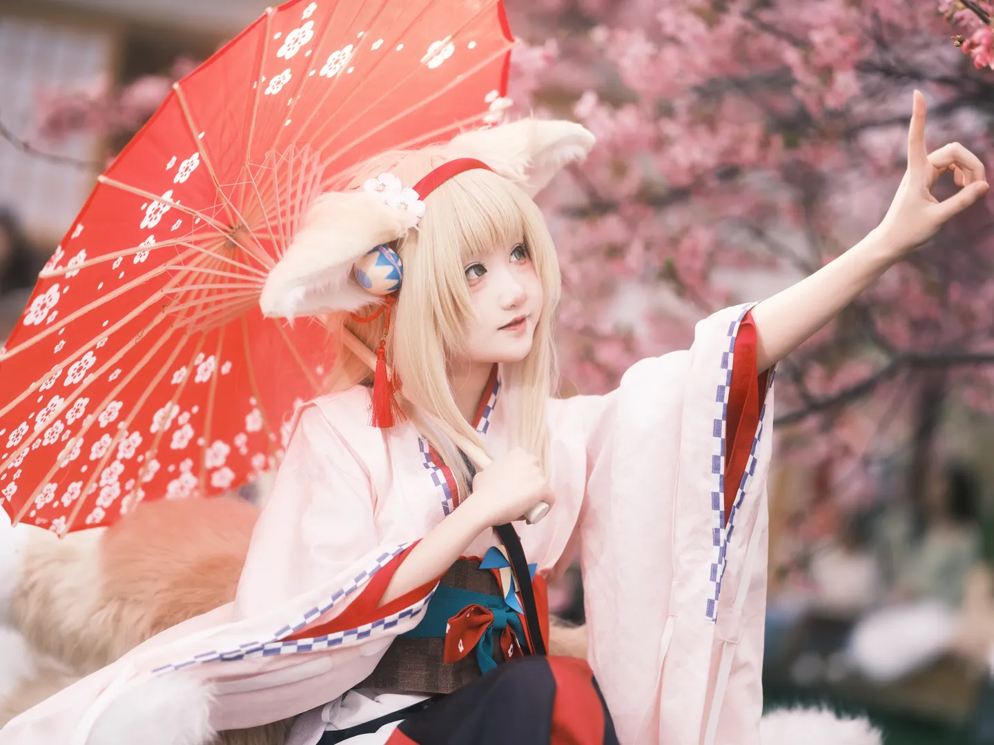 Arknights, Suzuran Cosplay, Cherry blossom outdoor scene, Japanese style cosplay, Kemonomimi girl - Image 2