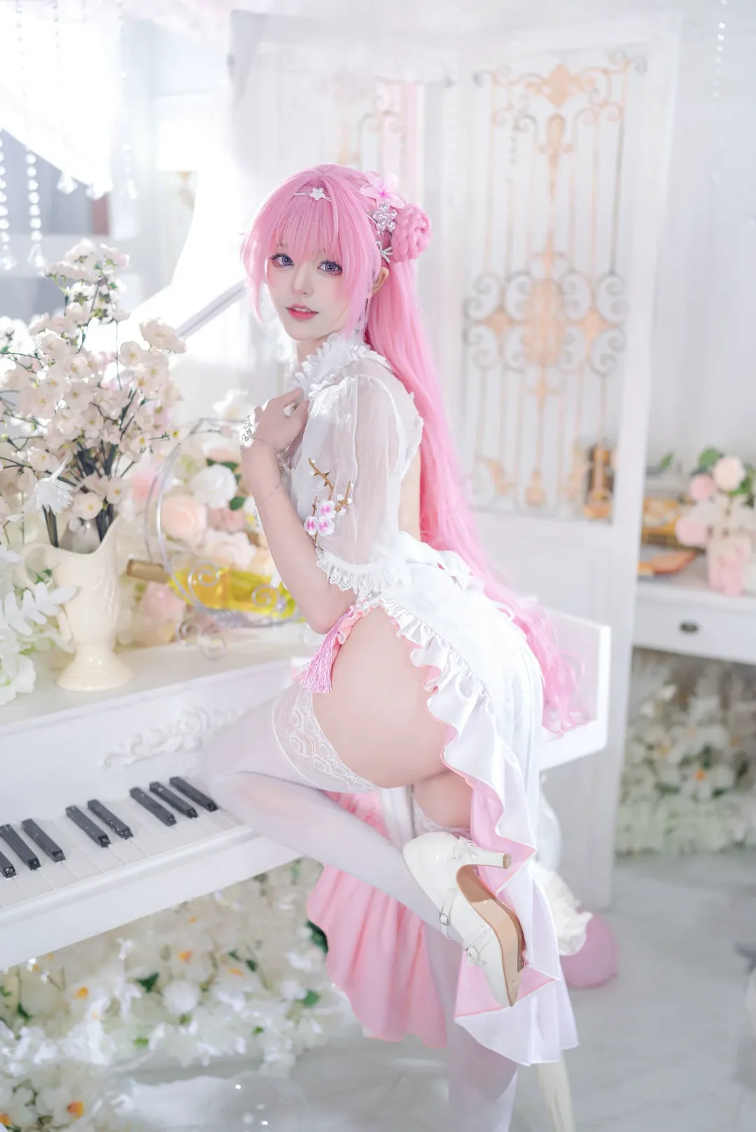 米哈拉cos, cosplay摄影, Nikke胜利女神, 桃乐丝cos, 双角色演绎 - 第2张