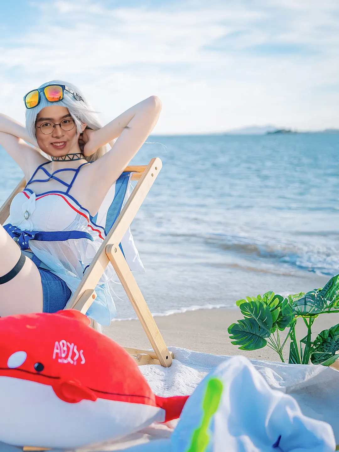 cosplay, Anime-style photography, Arknights, Seaside location shoot, Skadi the Corrupting Heart cosplay - Image 2