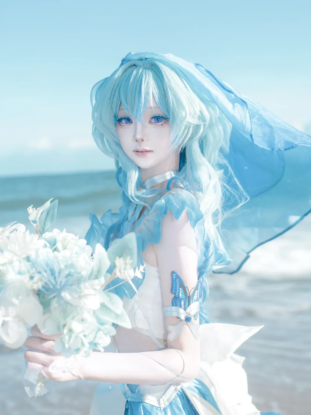 Wuthering Waves, The Shorekeeper cosplay, Seaside cosplay, Cosplay photography, Blue-themed outfit