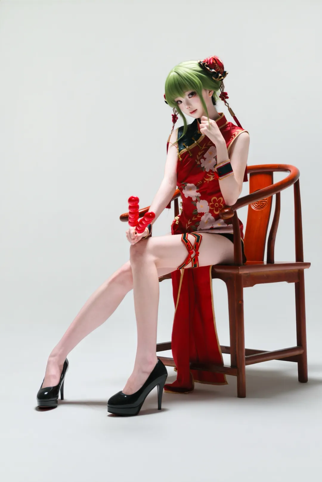 旗袍cos, 反叛的鲁路修, 糖葫芦道具, C.C.cos, 红黑配色 - 第1张