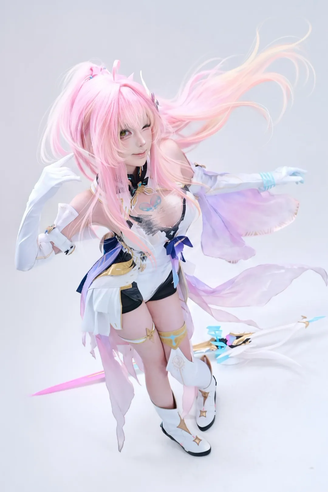 鳴潮, 愛彌斯cos, 遊戲角色扮演, 粉發cos, 棚拍攝影