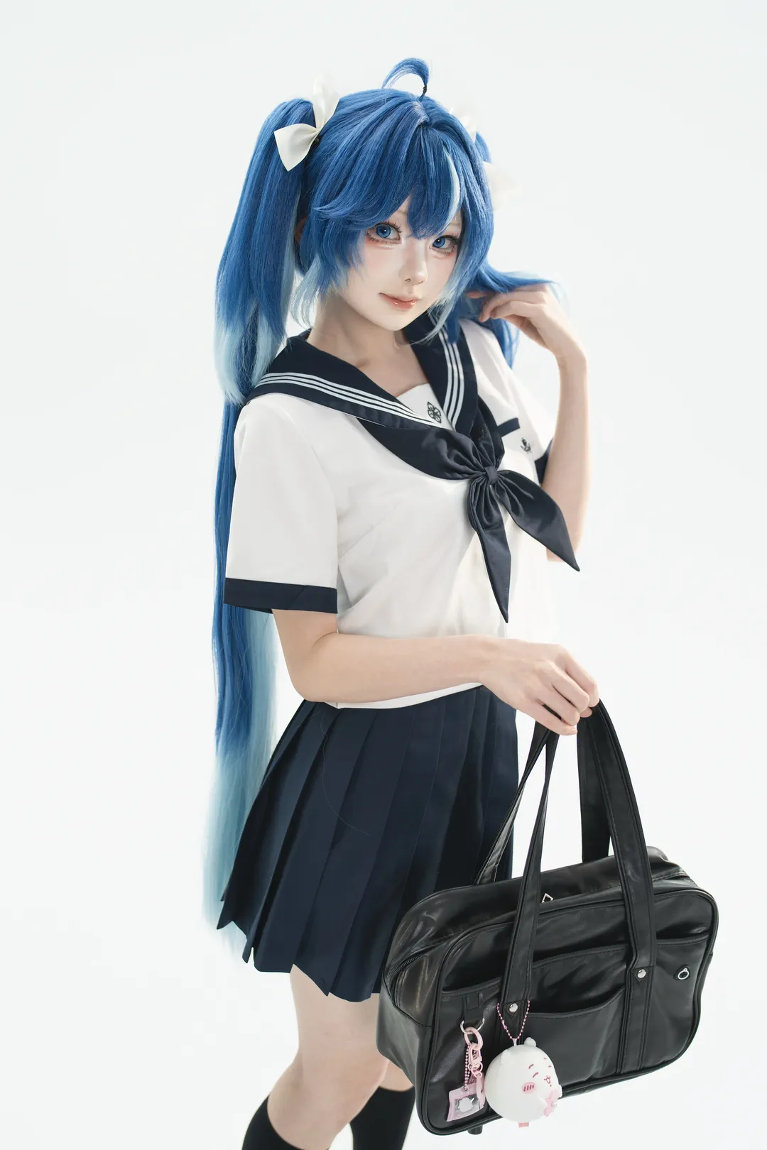 Wuthering Waves, Character accuracy, Iuno cosplay, Content Creation Incentive, JK uniform - Image 4