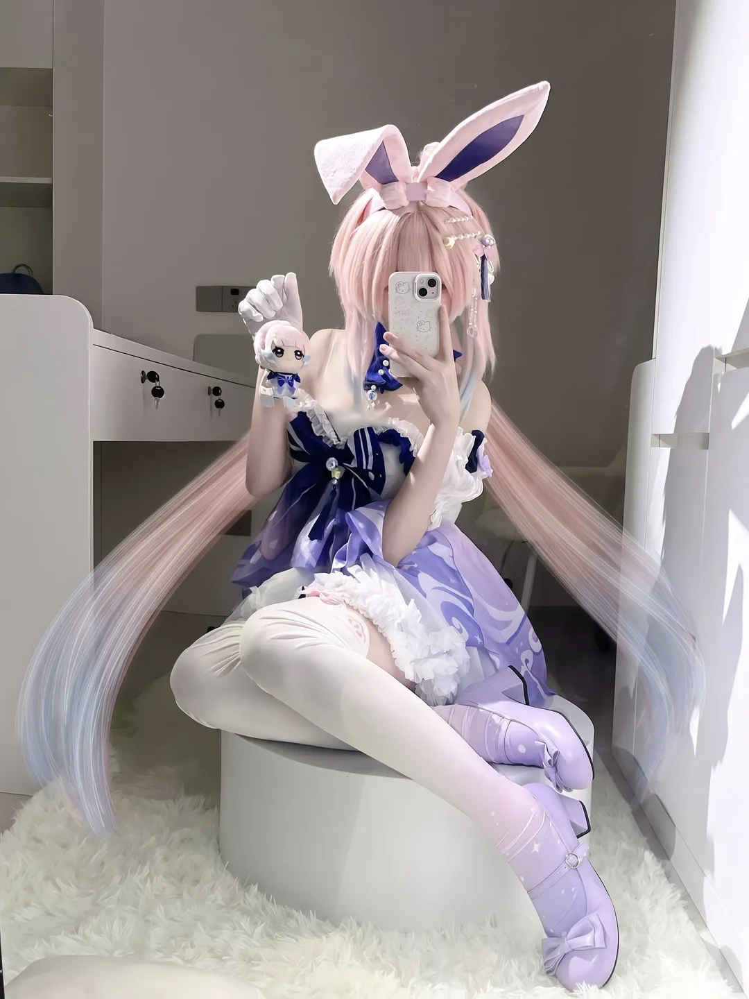 コスプレ, ピンクのロングヘア, ドリーミーパープル, うさ耳スタイル, 雰囲気のある写真 - 3枚目