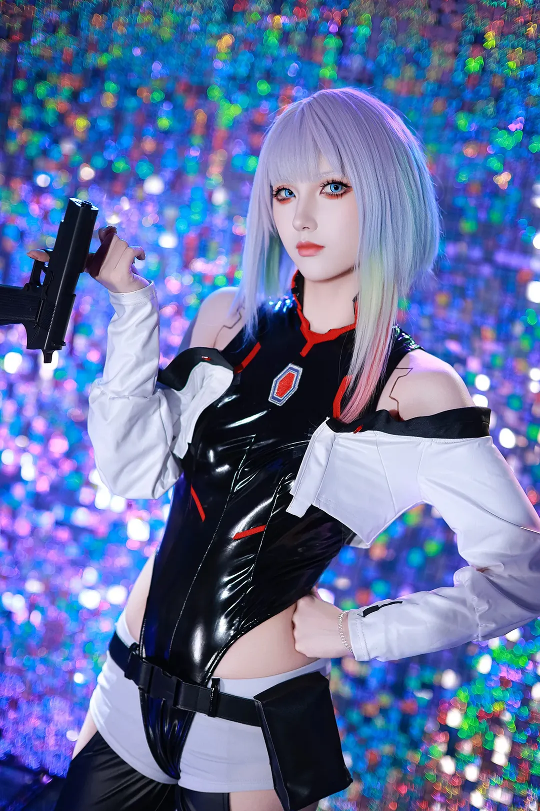 cosplay, 赛博朋克, 科幻风, 露西cos, 银发蓝眼