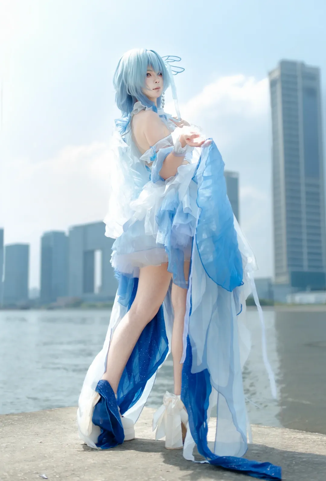 鸣潮, 守岸人cos, 二次元cosplay, cosplay摄影, 水边外景 - 第1张