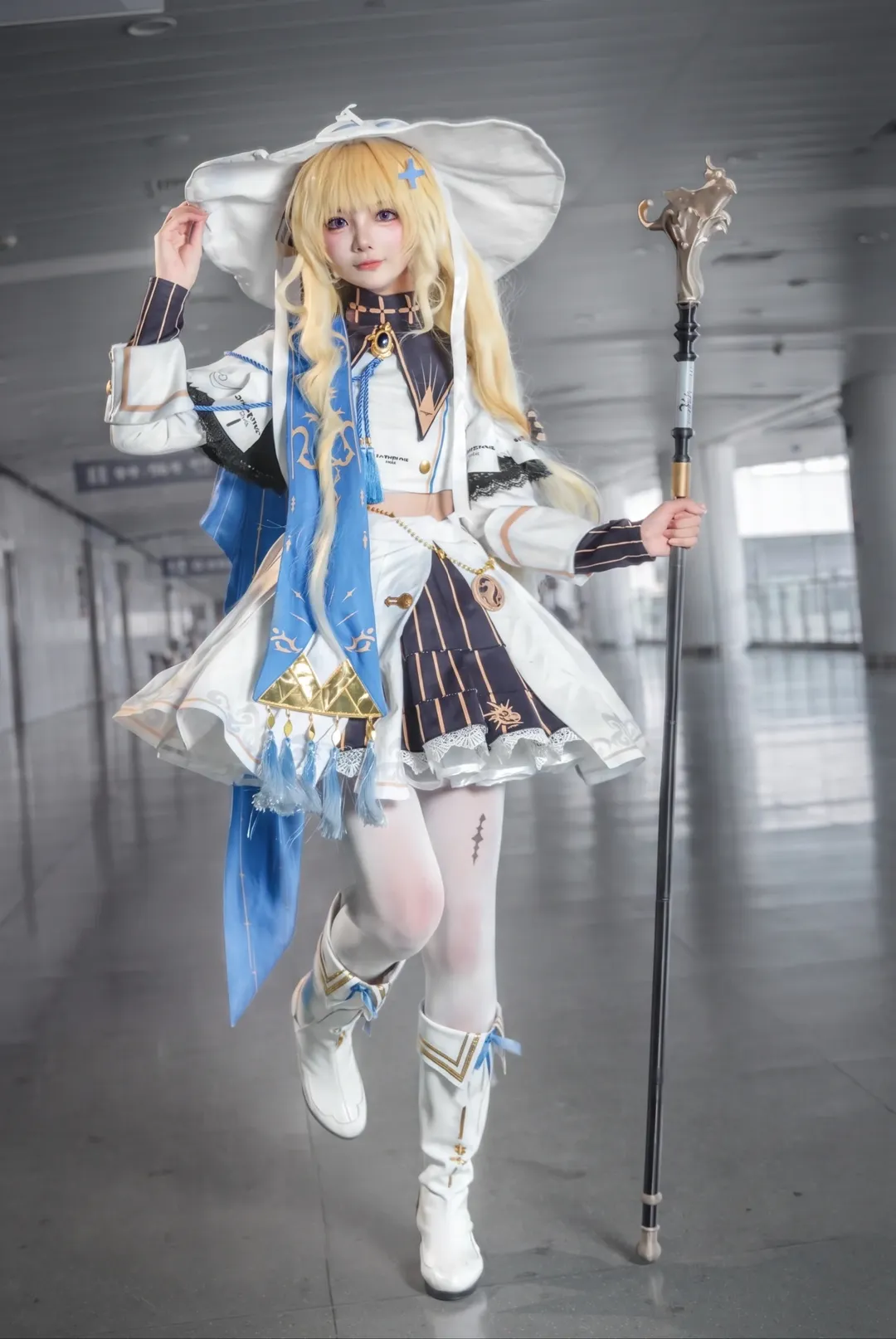 cosplay, 二次元摄影, 漫展返图, 金发法师, 白蓝配穿搭