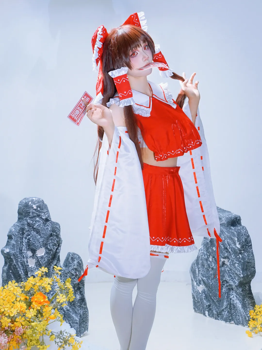 Anime-style photography, Reimu Hakurei Cosplay, Touhou Project, Cosplay photoshoot, Shrine maiden outfit - Image 4